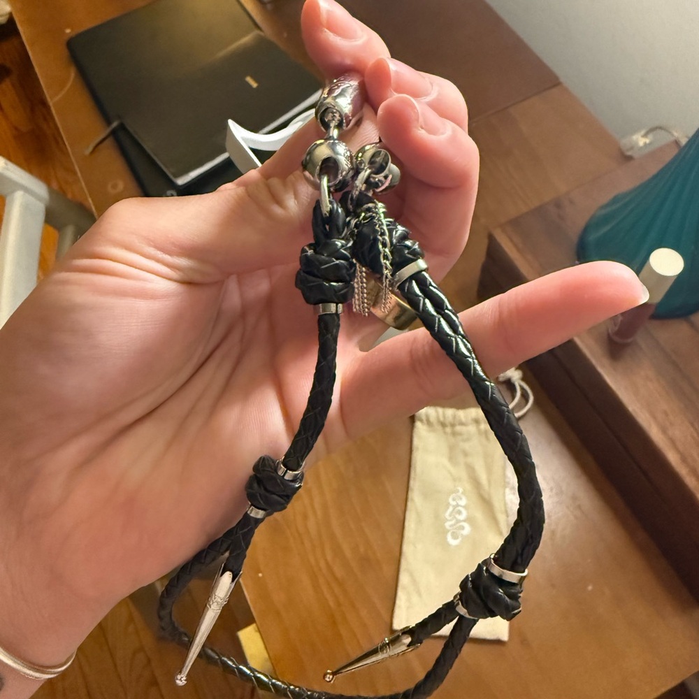 OSSA NEW YORK leather bolo tie wristlet - Picture 3 of 5